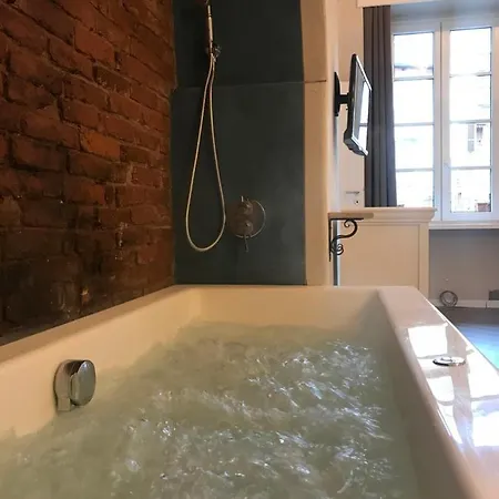 Magnolia Oda ve Kahvaltı 3*
