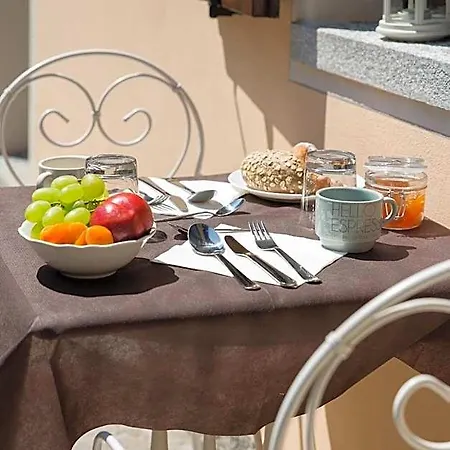 Magnolia Oda ve Kahvaltı Cannobio